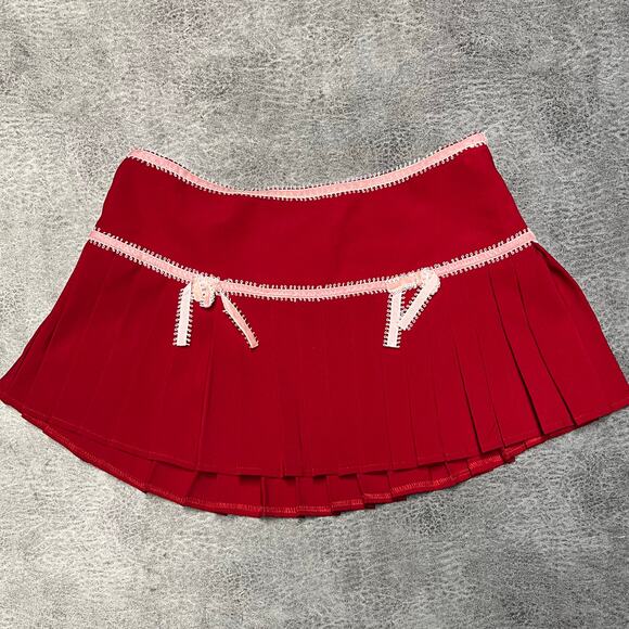 Forever 21 Lace Pleated Mini Skirt - Picture 1 of 6
